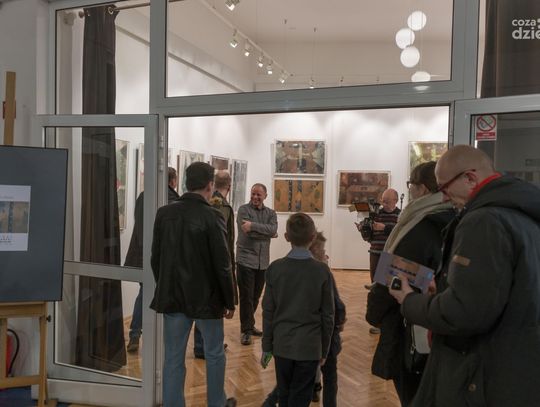"Nim stało się tak" wystawa grafik Michała Kurkowskiego