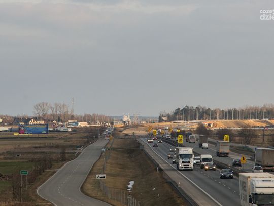 Praca na zachodniej obwodnicy Radomia wre, sprawdziliśmy część od Jedlińska do Mleczkowa Praca na zachodniej obwodnicy Radomia wre, sprawdziliśmy część od Jedlińska do Mleczkowa