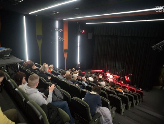 Z cyklu "Oblicza Muzyki" koncert grupy Drekoty w Elektrowni