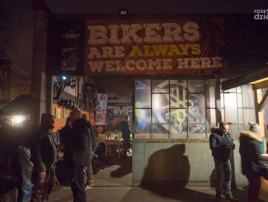 Koncert radomskiej grupy JMS Band w nietuzinkowej "sali koncertowej"