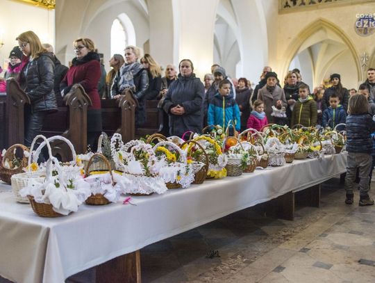 Radomianie święcili pokarmy Radomianie święcili pokarmy