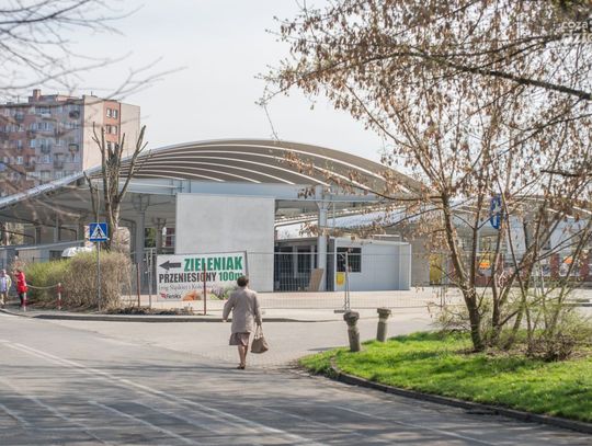 Nowa wiata na targowisku przy ul. Śląskiej