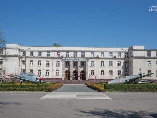 Dzień Otwartych Koszar w 42. Bazie Lotnictwa Szkolnego w Radomiu