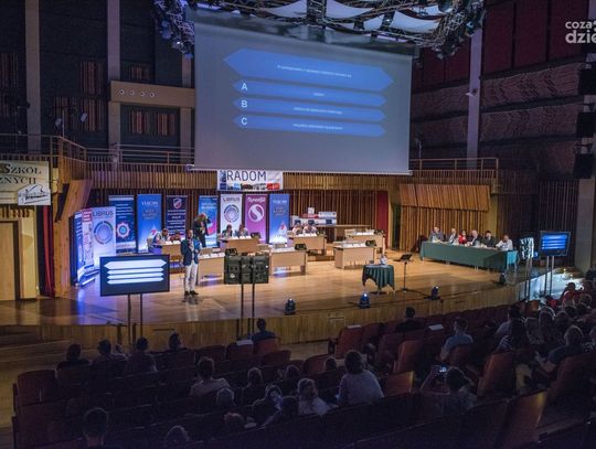 Kocham Cię szkoło czyli 7 pytań do...