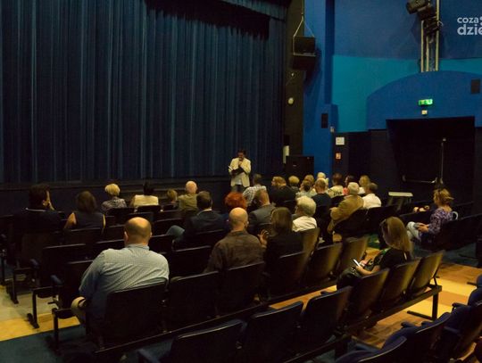 W Resursie odbyła się premiera spektaklu "Przekładaniec" wg Stanisława Lema, w reż. Marcina Fortuny