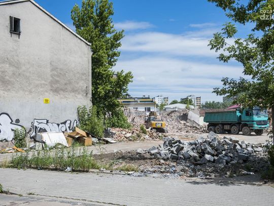 Wyburzanie budynków pod trasę N-S