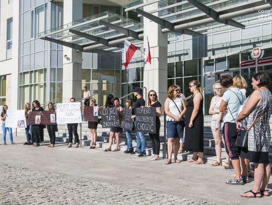 Proces Macieja S. - zarzut podwójnego morderstwa na os. Gołębiów