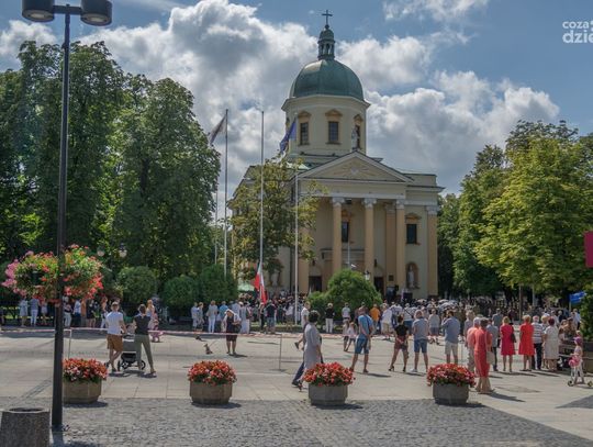 Święto Wojska Polskiego - Uroczysta Msza Święta w  Kościele Św. Stanisława Biskupa.