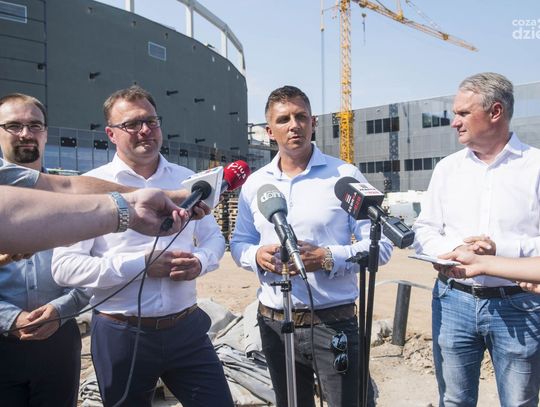 Przygotowania Radomskiego Centrum Sportu do gali bokserskiej (zdjęcia) Przygotowania Radomskiego Centrum Sportu do gali bokserskiej (zdjęcia)