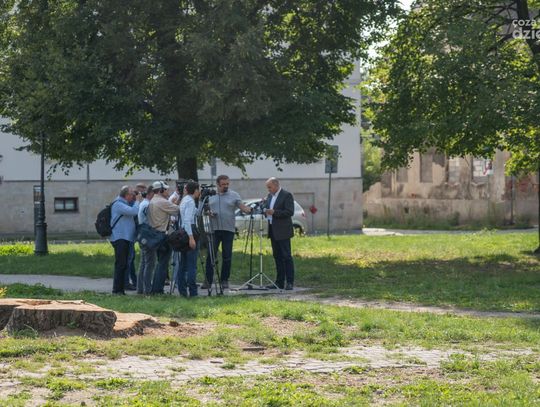 Konferencja i oświadczenie Andrzeja Kosztowniaka (zdjęcia)