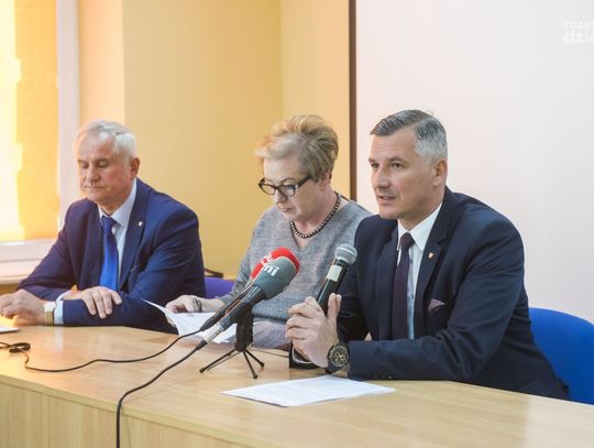 Dofinansowanie jednostek OSP z subregionu radomskiego (zdjęcia) Dofinansowanie jednostek OSP z subregionu radomskiego (zdjęcia)