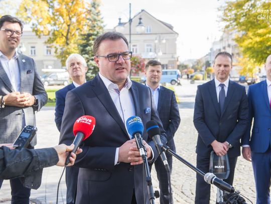 Przekazanie do eksploatacji 6 nowych autobusów przegubowych MAN Lion’s City G (zdjęcia)