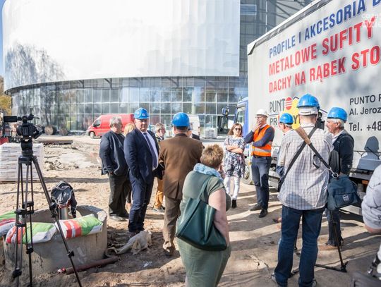 Radni sprawdzili stan prac w hali sportowej przy ul. Struga Radni sprawdzili stan prac w hali sportowej przy ul. Struga