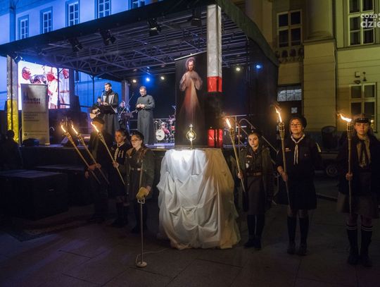 Apel Papieski na placu Corazziego (zdjęcia)