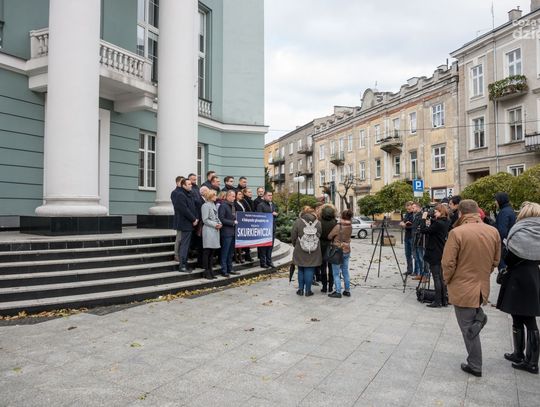 Wojciech Skurkiewicz zaprezentował osoby które zasiadać będą w Radzie Miejskiej