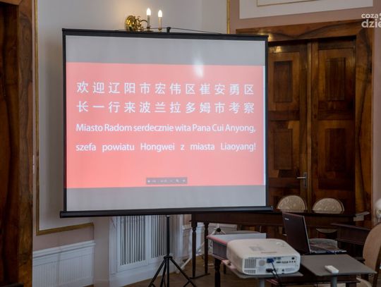 Pierwsze spotkanie z delegacją z chińskiego miasta Liaoyang.