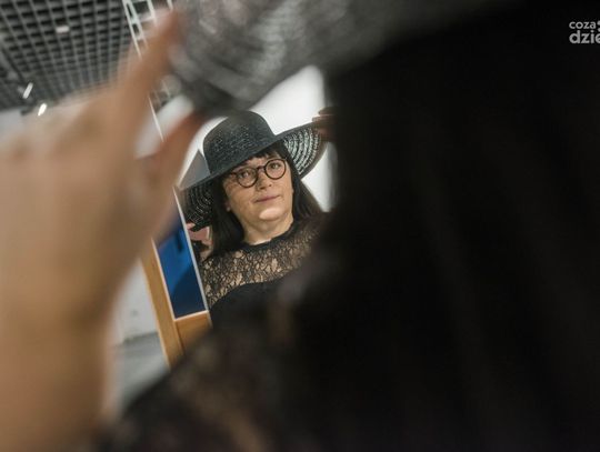 Sesja zdjęciowa związana z wystawą „patRIOTki” w Elektrowni (zdjęcia)