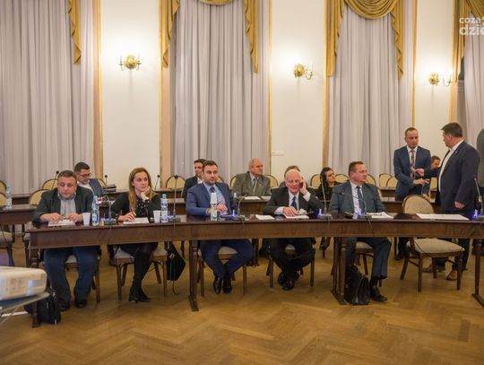 Sesja Rady Miejskiej - wybór przewodniczących Sesja Rady Miejskiej - wybór przewodniczących