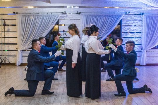 Studniówki 2019: Przeżyjmy to jeszcze raz