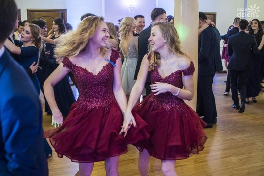 Studniówki 2019: Przeżyjmy to jeszcze raz