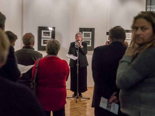 "Taktyki Wojenne" Grety Grendaite i "Kościoły Wilna" Jerzego Kutkowskiego wernisaż wystaw w Resursie Obywatelskiej