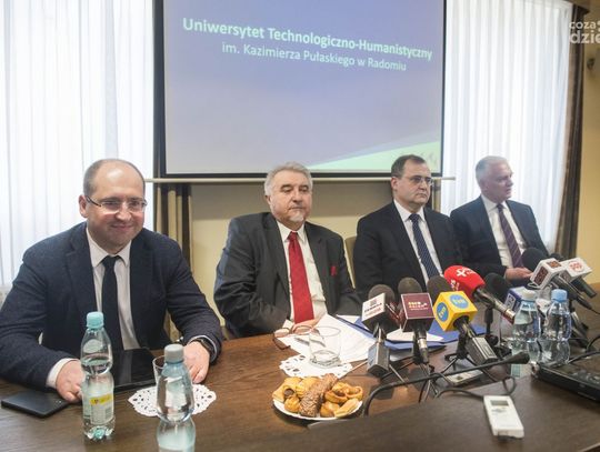 Szkoła Liderów Przemysłu 4.0 - konferencja (zdjęcia) Szkoła Liderów Przemysłu 4.0 - konferencja (zdjęcia)