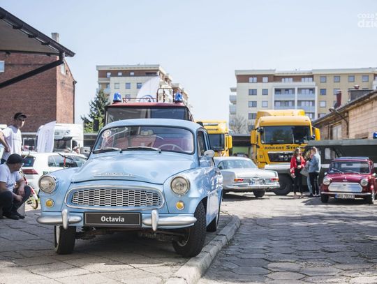 Piknik motoryzacyjny w Samochodówce (zdjęcia) Piknik motoryzacyjny w Samochodówce (zdjęcia)