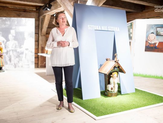 Otwarcie wystawy "od artysty ludowego do wytwórcy sztuki" w Muzeum Wsi Radomskiej (zdjęcia) Otwarcie wystawy "od artysty ludowego do wytwórcy sztuki" w Muzeum Wsi Radomskiej (zdjęcia)