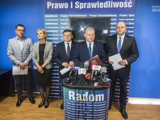 PiS i Radomskie Centrum Sportu (zdjęcia) PiS i Radomskie Centrum Sportu (zdjęcia)