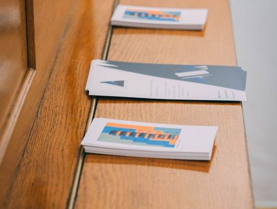 Wernisaż Patryka Wikalińskiego "Przez mój kolorowy świat" w Miejskiej Bibliotece Publicznej (zdjęcia)