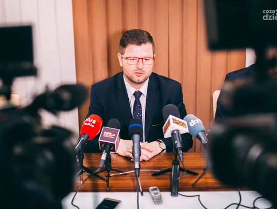 Konferencja prasowa MOPS na temat obchodów XVI Radomskich Dni Godności oraz Dnia Rodzicielstwa Zastępczego (zdjęcia)