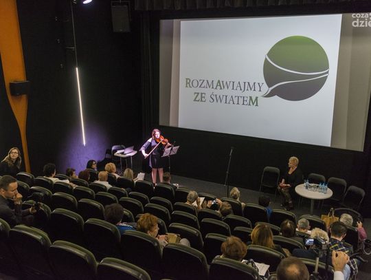 "Rozmawiajmy ze światem" - cykl spotkań (zdjęcia)