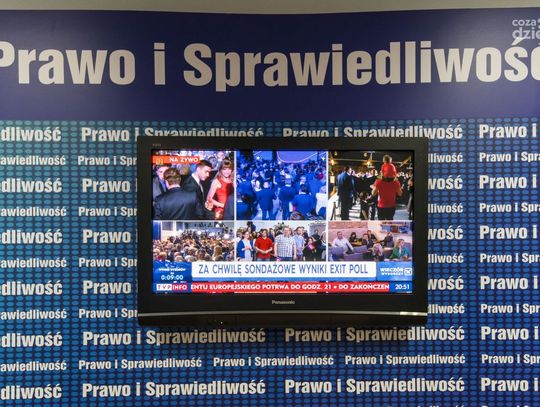 Wieczór wyborczy w biurze PiS (zdjęcia)