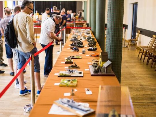 XXII Ogólnopolski Konkurs modeli kartonowych i plastikowych w DK Idalin (zdjęcia)