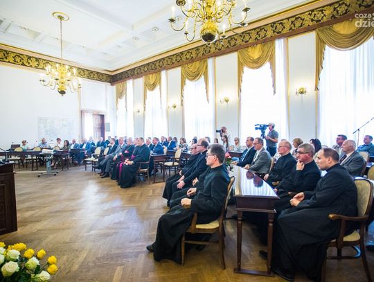 Papieska sesja nadzwyczajna (zdjęcia)