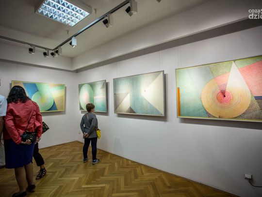 Szkoła Łódzka – Wystawa Malarstwa i Rysunku w Galerii Łaźnia (zdjęcia)