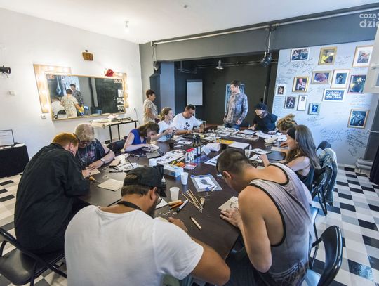 Fosa pełna kultury - warsztat linorytu (zdjęcia)