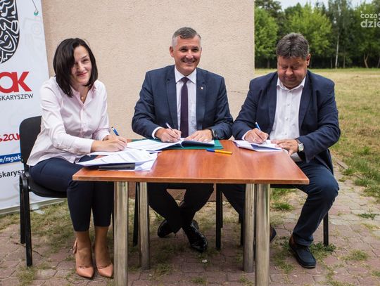 Podpisanie dotacji na dom kultury w Skaryszewie (zdjęcia)