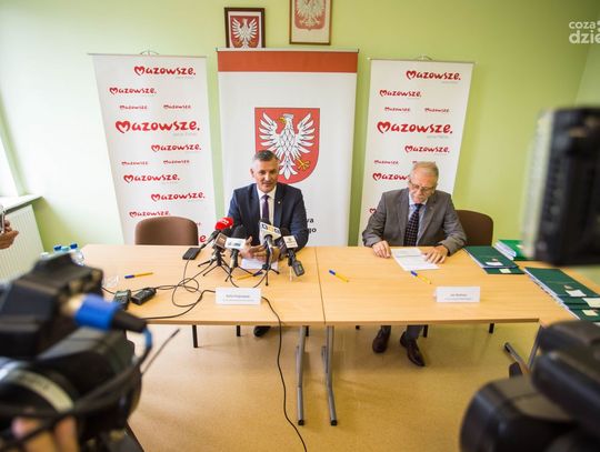 Podpisanie umów Mazowieckich programów wsparcia dla gmin (zdjęcia) Podpisanie umów Mazowieckich programów wsparcia dla gmin (zdjęcia)