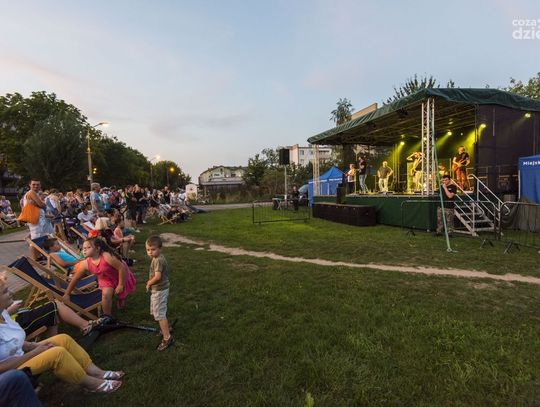 Redlin na Gołębiowie - scena letnia Amfiteatru (zdjęcia)