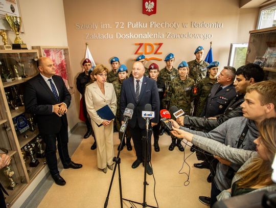 ZDZ - Konferencja oraz przekazanie karabinków