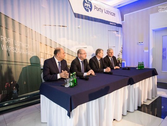 Ogłoszenie przetargu na budowę
terminala Lotniska Warszawa-Radom (zdjęcia)