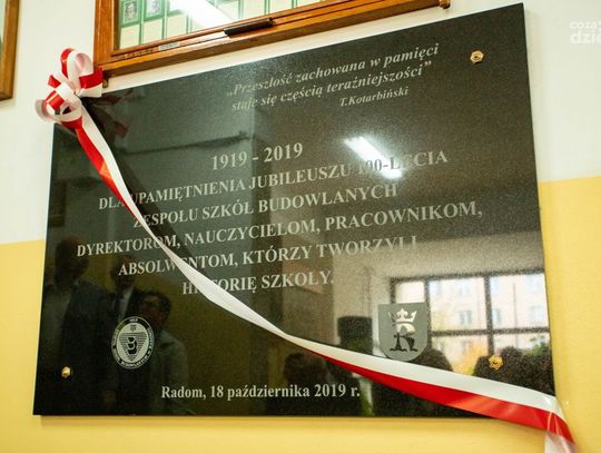 100-lecie Budowlanki - odsłonięcie pamiątkowego muralu i okolicznościowej tablicy (zdjęcia)