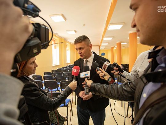 Podpisanie umów na dofinansowanie projektów w Delegaturze Urzędu Marszałkowskiego (zdjęcia) Podpisanie umów na dofinansowanie projektów w Delegaturze Urzędu Marszałkowskiego (zdjęcia)