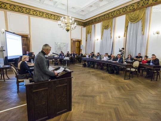 Sesja rady miejskiej (zdjęcia)