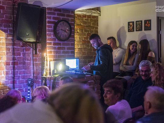 Kuba Sienkiewicz w Art Caffe (zdjęcia) Kuba Sienkiewicz w Art Caffe (zdjęcia)