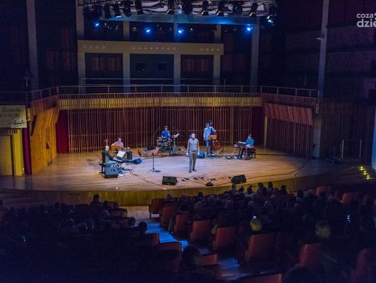 Koncert muzyki rozrywkowej w Zespole Szkół Muzycznych (zdjęcia)
