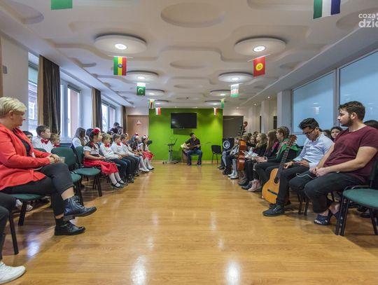 "Power of cultures" - spotkanie z młodzieżą Erasmus w Szkolnym Schronisku Młodzieżowym (zdjęcia) "Power of cultures" - spotkanie z młodzieżą Erasmus w Szkolnym Schronisku Młodzieżowym (zdjęcia)