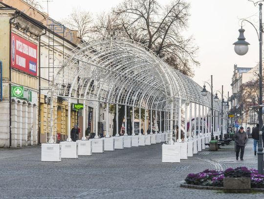 Świąteczna iluminacja wróciła na deptak (zdjęcia)