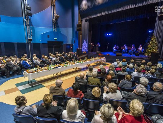 Wigilia Uniwersytetu Trzeciego Wieku (zdjęcia) Wigilia Uniwersytetu Trzeciego Wieku (zdjęcia)